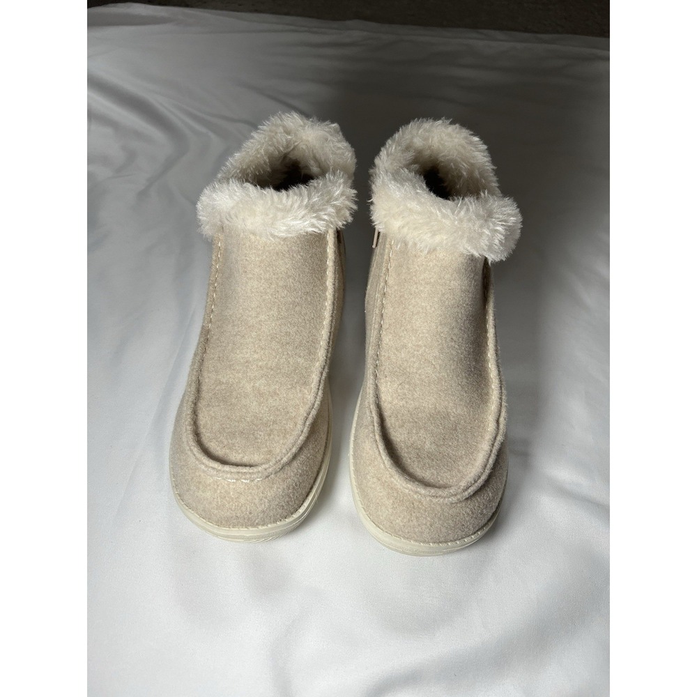 Makalu California‎ Beige Boots with Faux Fur Size 6.5 Women's